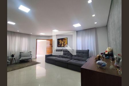 Casa à venda com 3 quartos, 212m² em Vila Milton, Guarulhos