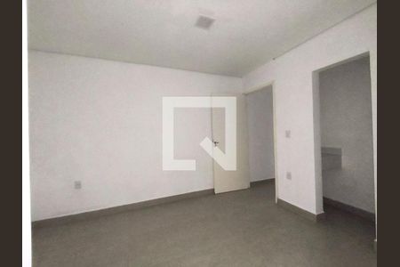 Casa à venda com 3 quartos, 180m² em Vila Ema, São Paulo