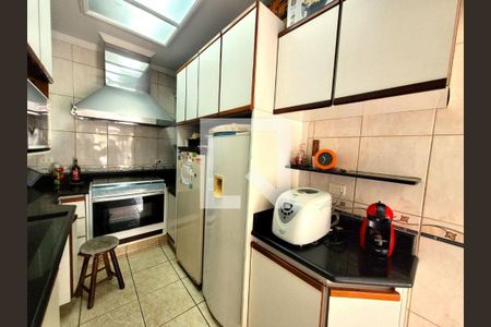 Casa à venda com 3 quartos, 230m² em Nova Petrópolis, São Bernardo do Campo