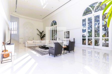 Casa à venda com 4 quartos, 1050m² em Jardim Petropolis, São Paulo