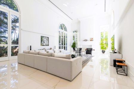Casa à venda com 4 quartos, 1050m² em Jardim Petropolis, São Paulo