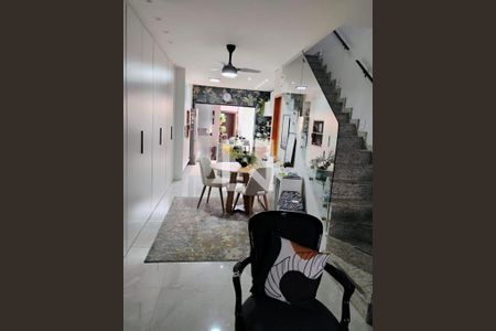 Casa à venda com 4 quartos, 140m² em Vila Santa Isabel, São Paulo