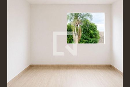 Casa à venda com 3 quartos, 110m² em Vila Salete, São Paulo