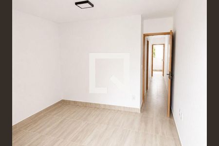 Casa à venda com 3 quartos, 110m² em Vila Salete, São Paulo
