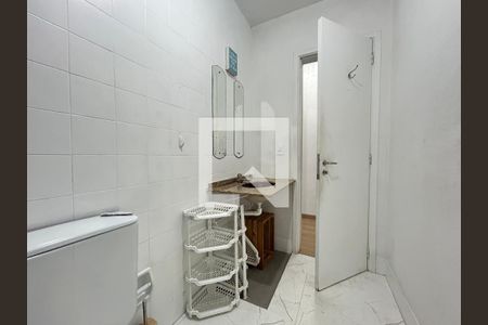 Banheiro  de apartamento para alugar com 1 quarto, 45m² em Agronômica, Florianópolis