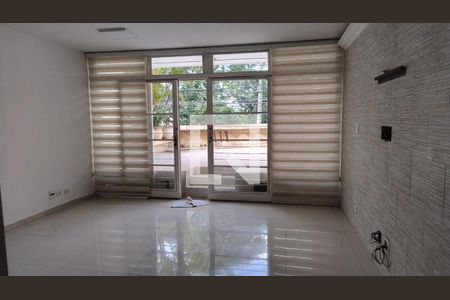 Casa à venda com 3 quartos, 230m² em Jardim da Gloria, São Paulo