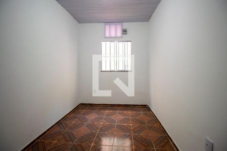 Quarto de casa para alugar com 1 quarto, 40m² em Penha, Rio de Janeiro