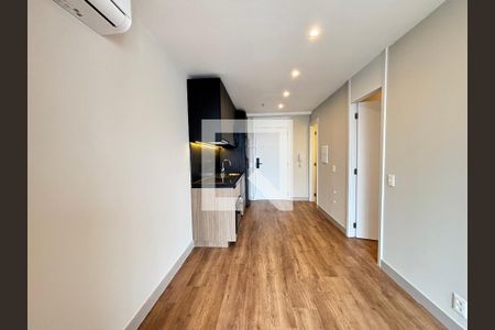 Sala/Cozinha de apartamento para alugar com 1 quarto, 42m² em Indianópolis, São Paulo