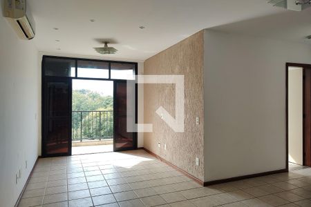 Sala de apartamento para alugar com 3 quartos, 80m² em Pechincha, Rio de Janeiro