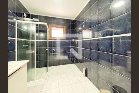 Banheiro  de casa para alugar com 3 quartos, 150m² em Passo d’Areia, Porto Alegre