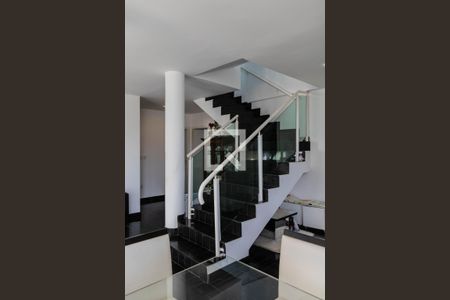 Sala 1 de casa à venda com 4 quartos, 340m² em Santa Lúcia, Belo Horizonte