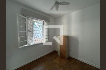 Quarto 1 de casa para alugar com 3 quartos, 60m² em São Geraldo, Porto Alegre