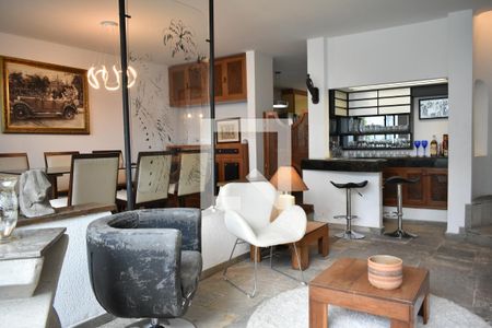 Sala 1 de casa para alugar com 3 quartos, 295m² em Chácara Inglesa, São Paulo