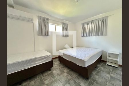 Quarto 1 de casa para alugar com 3 quartos, 210m² em  Campeche, Florianópolis