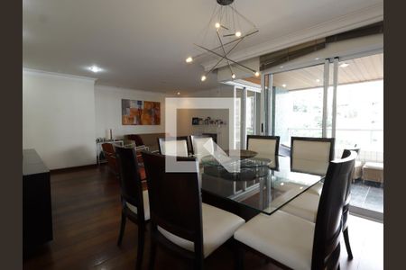 Sala de apartamento à venda com 3 quartos, 168m² em Real Parque, São Paulo