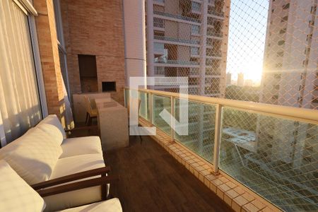 Apartamento à venda com 4 quartos, 225m² em Setor Bueno, Goiânia