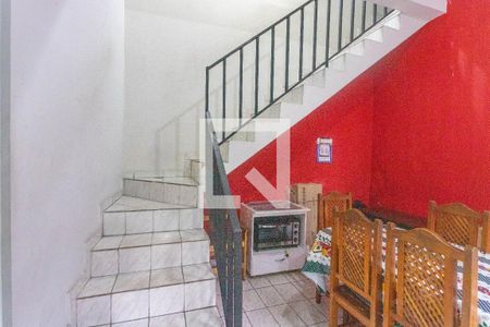 Escada  de casa à venda com 5 quartos, 233m² em Campanário, Diadema