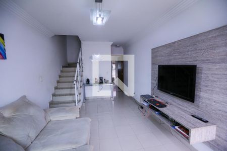 Sala de casa para alugar com 2 quartos, 130m² em Vila Piaui, São Paulo