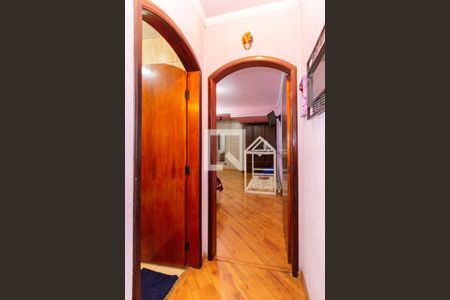 Corredor de casa à venda com 3 quartos, 141m² em Jardim Bandeirantes (zona Norte), São Paulo