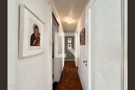 Sala - corredor de acesso aos cômodos de apartamento à venda com 2 quartos, 100m² em Copacabana, Rio de Janeiro