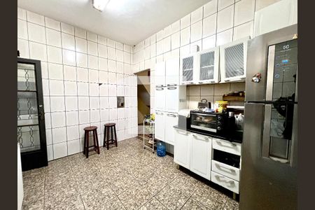 Casa para alugar com 3 quartos, 245m² em Jaqueline, Belo Horizonte