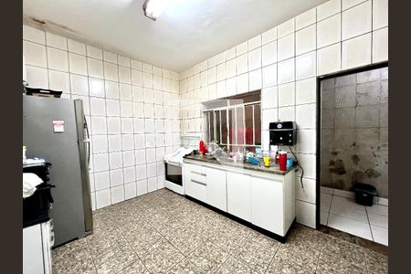 Casa para alugar com 3 quartos, 245m² em Jaqueline, Belo Horizonte