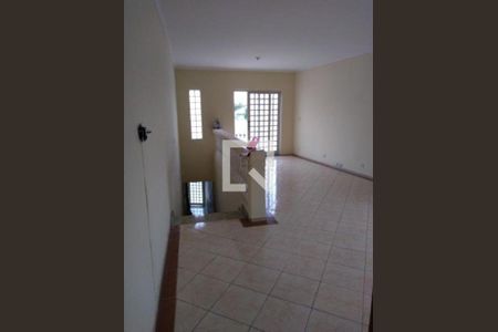 Casa à venda com 3 quartos, 324m² em Vila Nova Manchester, São Paulo