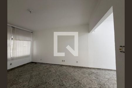 Sala de casa à venda com 3 quartos, 116m² em Vila Claudia, São Paulo