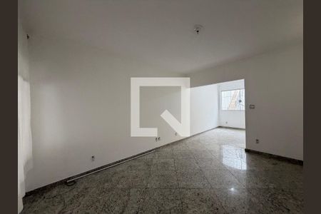 Sala de casa à venda com 3 quartos, 116m² em Vila Claudia, São Paulo