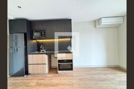 Sala/Cozinha de apartamento para alugar com 1 quarto, 41m² em Indianópolis, São Paulo