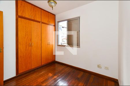 Quarto 1 de apartamento para alugar com 3 quartos, 87m² em Sagrada Família, Belo Horizonte