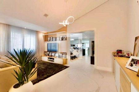 Casa à venda com 3 quartos, 300m² em Pacaembu, São Paulo