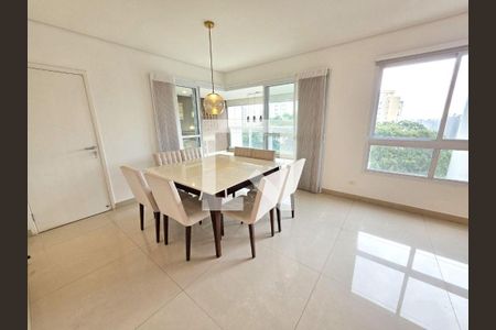 Apartamento à venda com 4 quartos, 184m² em Vila Suzana, São Paulo