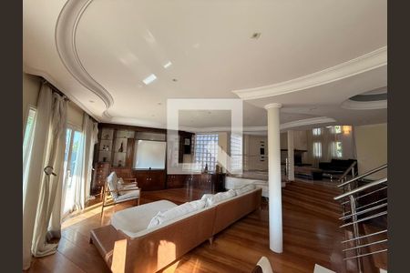 Sala de casa à venda com 4 quartos, 547m² em City América, São Paulo