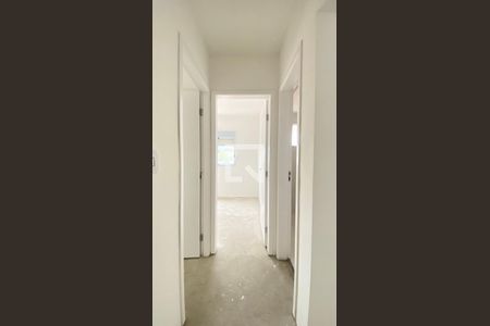 Corredor - Quartos de apartamento à venda com 2 quartos, 42m² em Vila Santa Terezinha (zona Norte), São Paulo