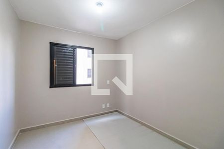 Quarto 1 de apartamento para alugar com 2 quartos, 59m² em Jardim Maria Helena, Barueri