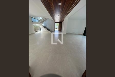 Casa à venda com 4 quartos, 400m² em Parque Terra Nova II, São Bernardo do Campo