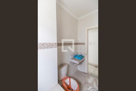 Banheiro de casa de condomínio à venda com 2 quartos, 70m² em Chácara do Solar Ii (fazendinha), Santana de Parnaíba