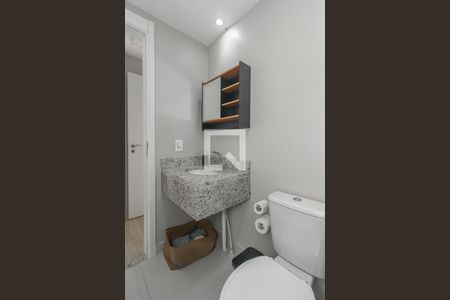 Banheiro da Suíte de apartamento para alugar com 1 quarto, 64m² em São Geraldo, Porto Alegre