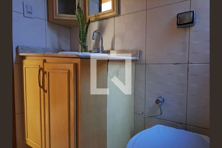 Banheiro de apartamento à venda com 1 quarto, 50m² em Mont’serrat, Porto Alegre