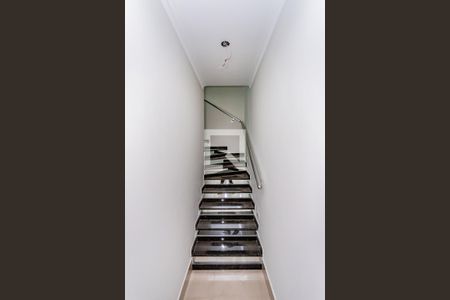 Escada de casa à venda com 3 quartos, 228m² em Chácara Inglesa, São Paulo