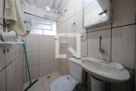 Banheiro de casa para alugar com 1 quarto, 150m² em Vila Bauab, São Paulo