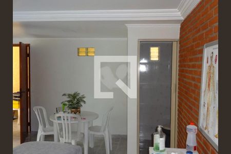 Casa à venda com 4 quartos, 130m² em Jardim Ester Yolanda, São Paulo