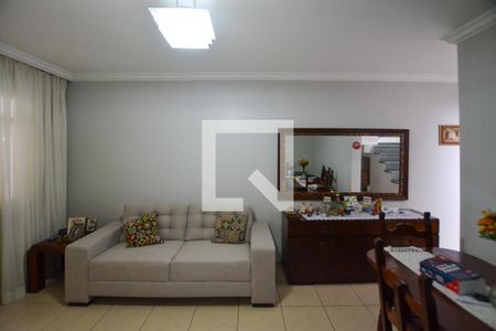SALA de casa para alugar com 2 quartos, 150m² em Jardim Ouro Preto, São Paulo