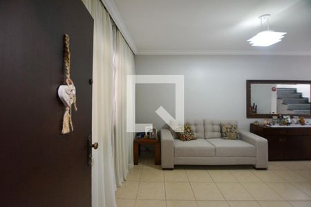SALA de casa para alugar com 2 quartos, 150m² em Jardim Ouro Preto, São Paulo
