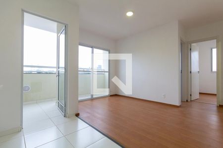 Sala e Cozinha de apartamento para alugar com 2 quartos, 42m² em Vila Esperança, São Paulo