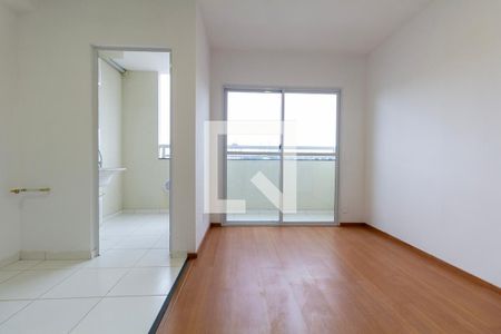 Sala e Cozinha de apartamento para alugar com 2 quartos, 42m² em Vila Esperança, São Paulo