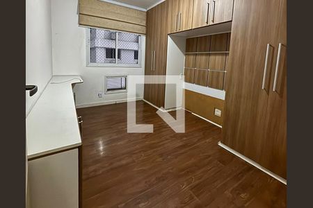 Apartamento para alugar com 3 quartos, 80m² em Alvarez, Nova Iguaçu