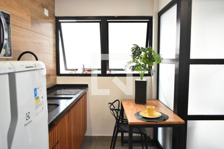 Sala/Cozinha de apartamento para alugar com 1 quarto, 60m² em Mirandópolis, São Paulo