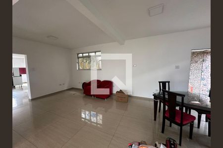 Sala de casa para alugar com 4 quartos, 287m² em Centro, São Vicente